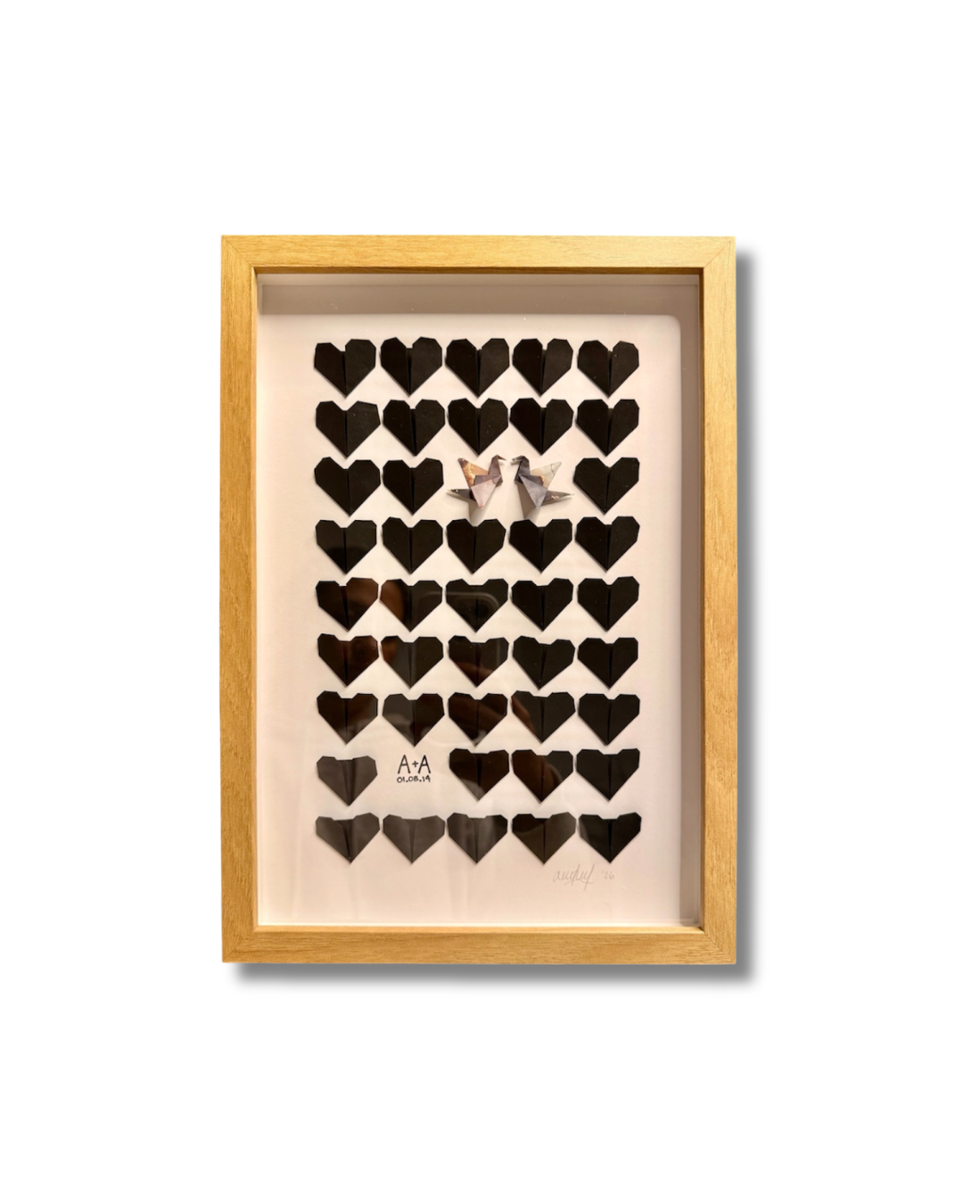 Cuadro origami corazones personalizado con
marco roble - MÖMÖ Lab