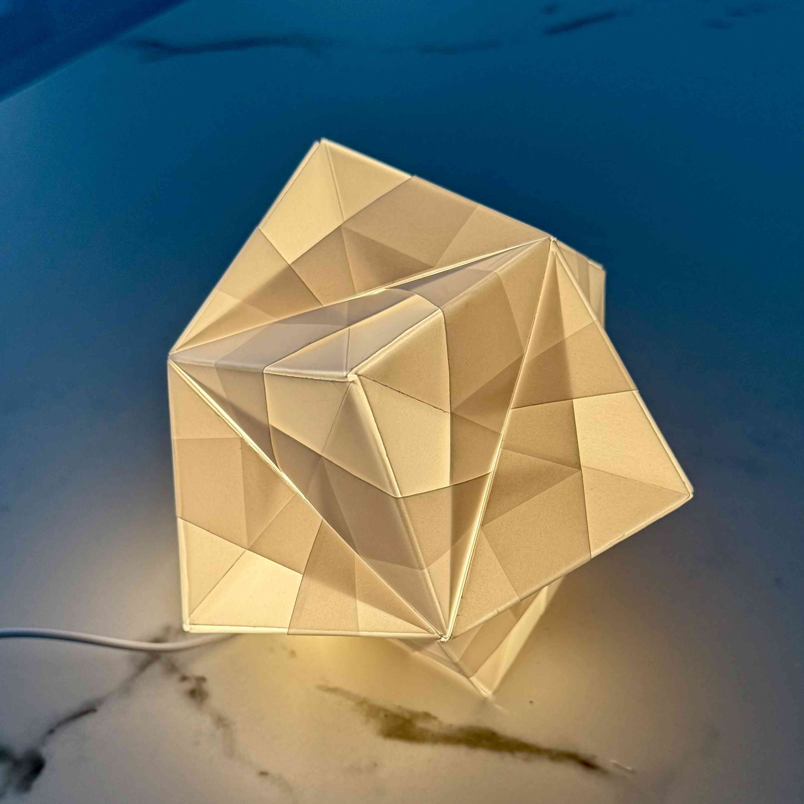 Núcleo Luminico Encendido | MÖMÖ Lab