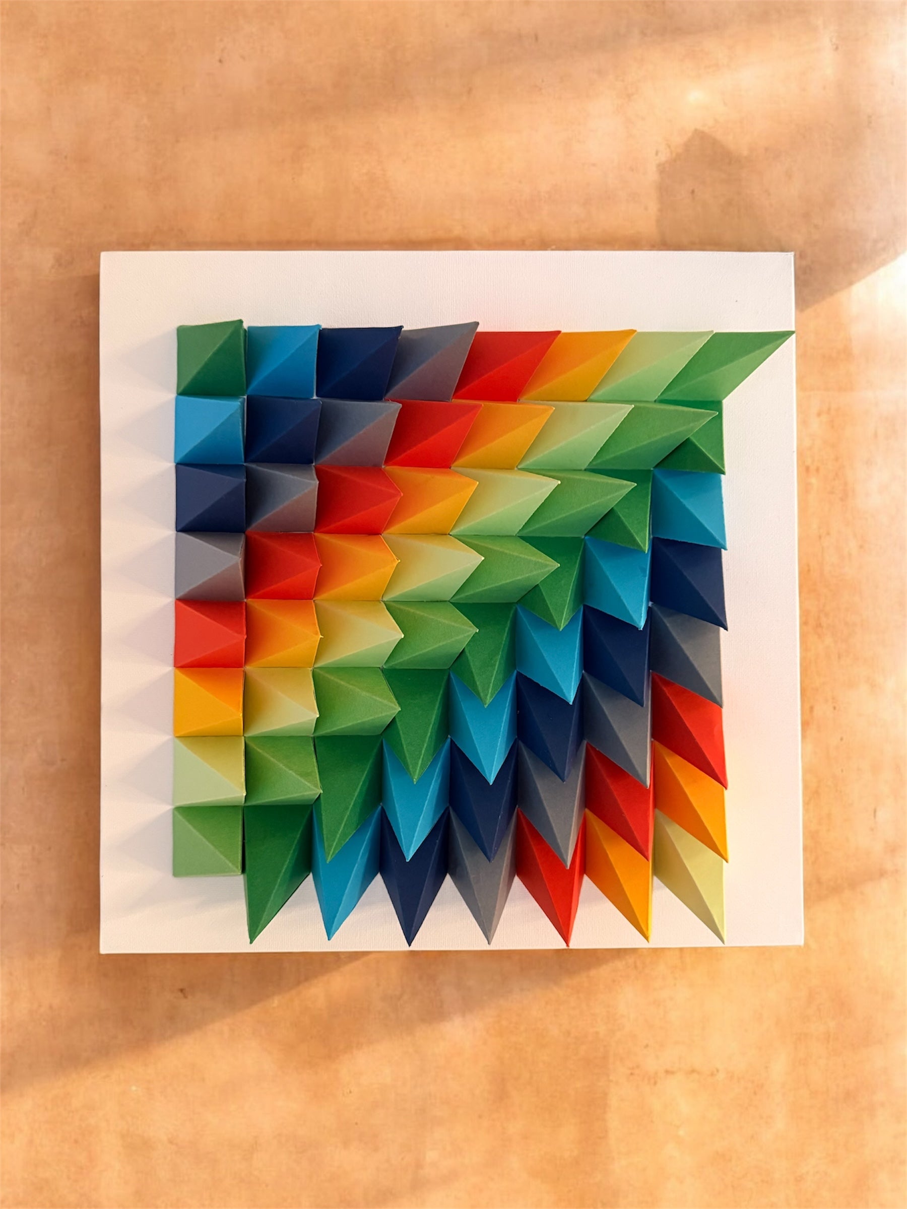 Detalle pliegues precisión origami modular — MöMö Lab